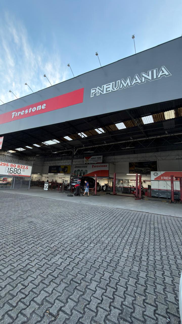 Fachada Pneumania